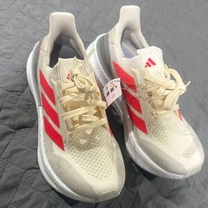 Adidas Kids' Beige and Red Sneakers 👟 6 new